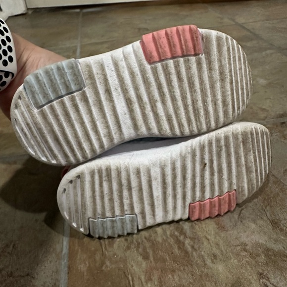 Adidas Toddler Sneakers - Picture 5 of 6